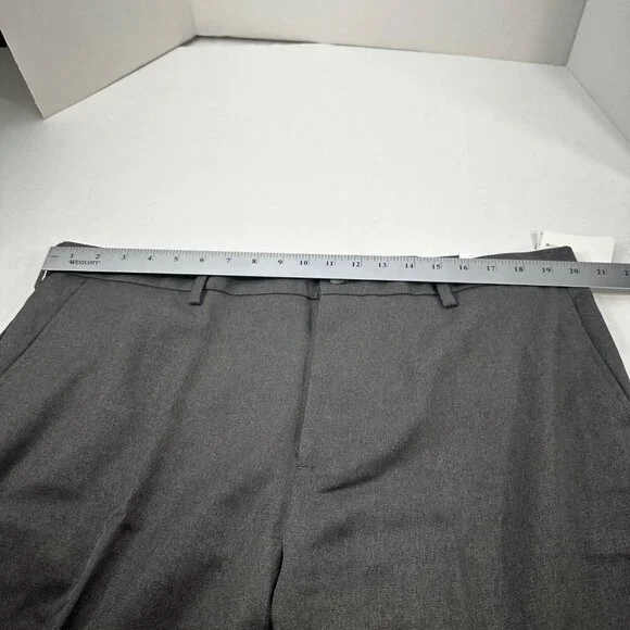 Van Heusen Men's Size 40x29 Pant Traveler Classic Fit Flat Front Gray New - Picture 9 of 16